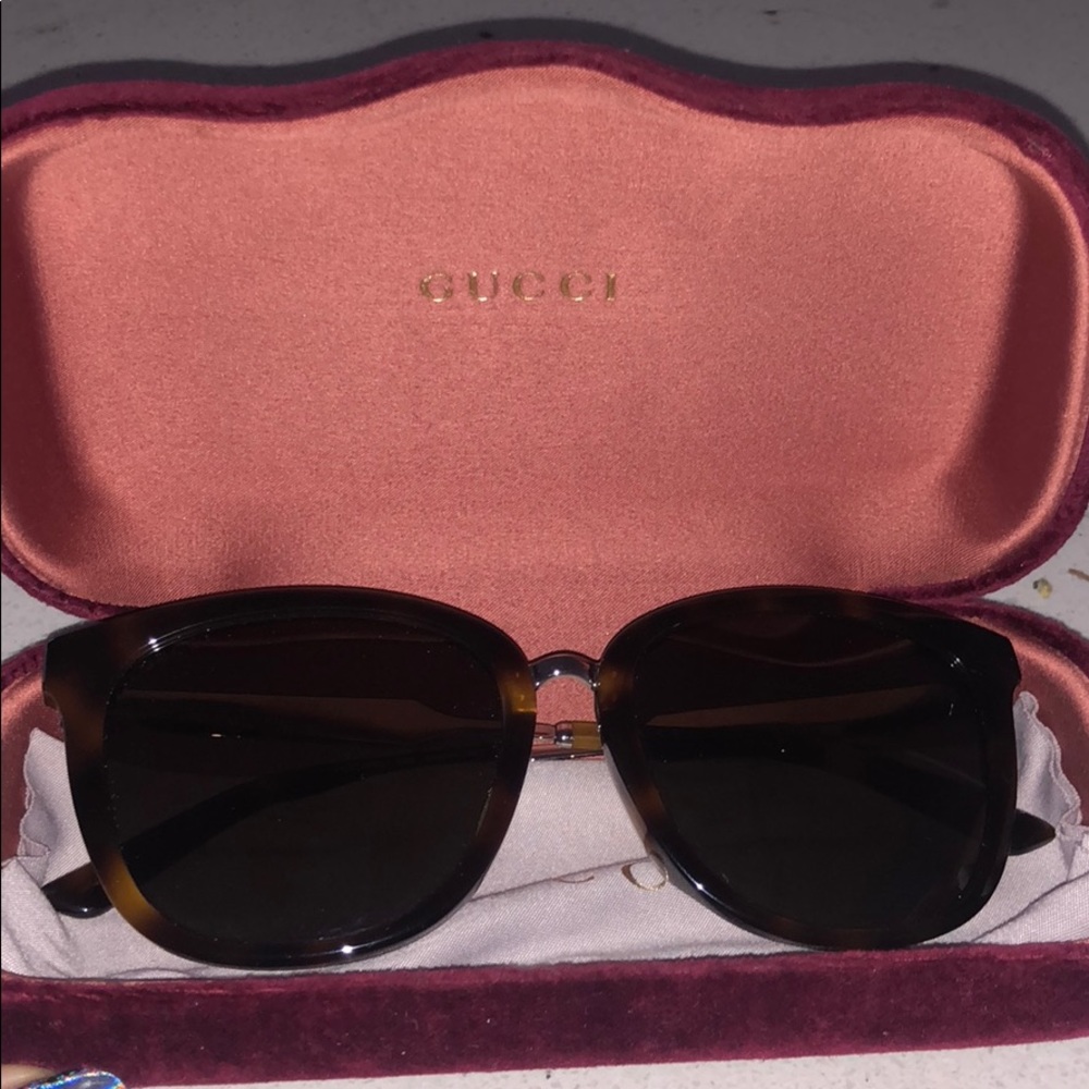 Gucci sunglasses, brand new!